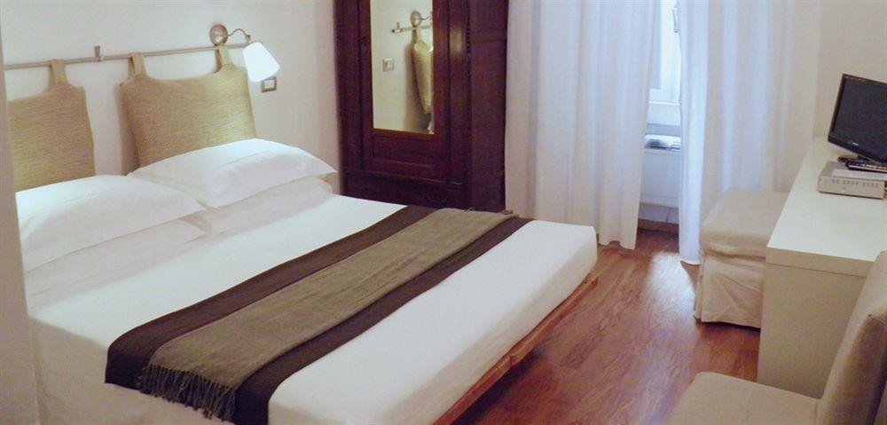 B&B Arco Del Lauro Рим Экстерьер фото