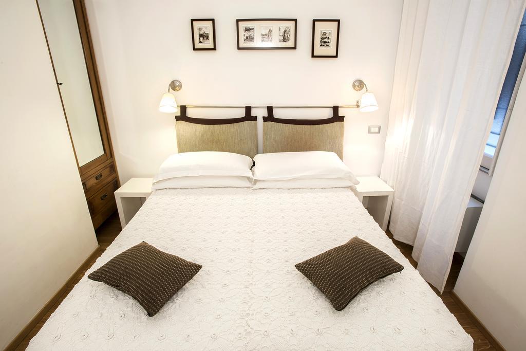 B&B Arco Del Lauro Рим Экстерьер фото